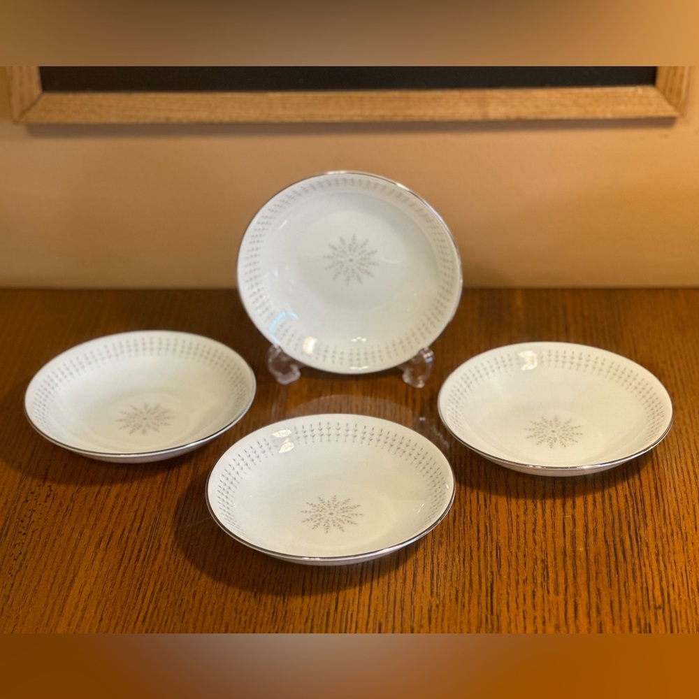 Set of 4 Vintage Hira Fine China of Japan, Mariner Pattern Small 5.5” Bowls
